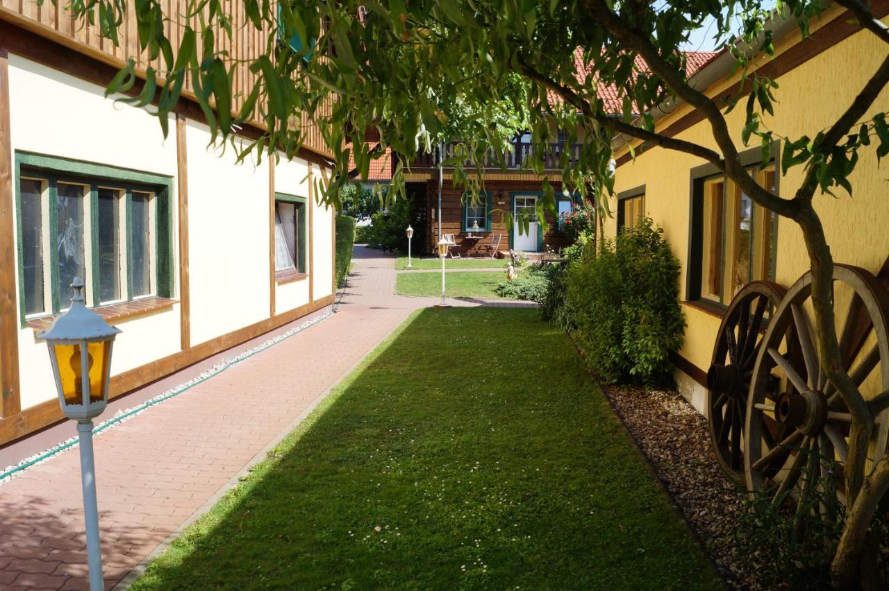Pension Zum Holzpantoffelmacher Burg  Exterior photo